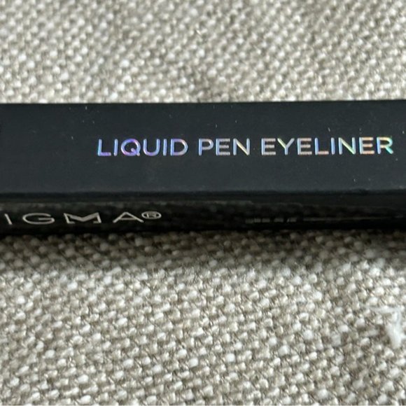Sigma Beauty Liquid Pen Eyeliner- Wicked (Black)- NIB - Picture 6 of 7
